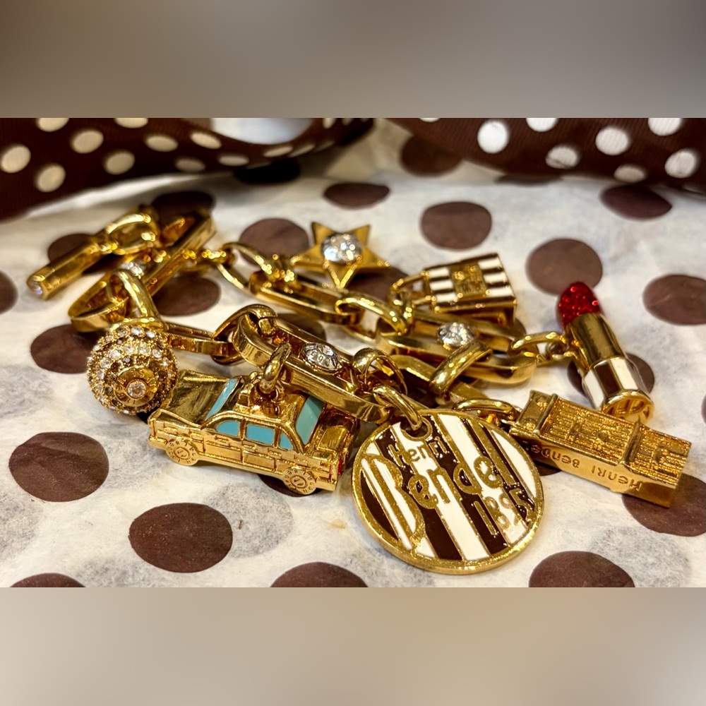 HENRI BENDEL Gold-Tone Brass Charm Bracelet. EXTREMELY RARE/HARD TO FIND - Picture 16 of 16